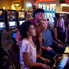 Sports betting odds interface showing basketball and boxing markets in English